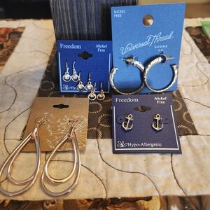 4 Pairs of Nwt Earrings Bundle